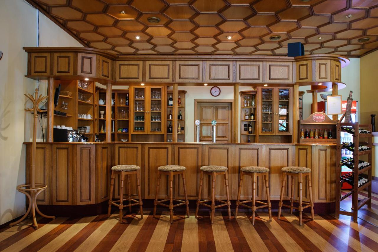Hotel David Velke Bosany エクステリア 写真