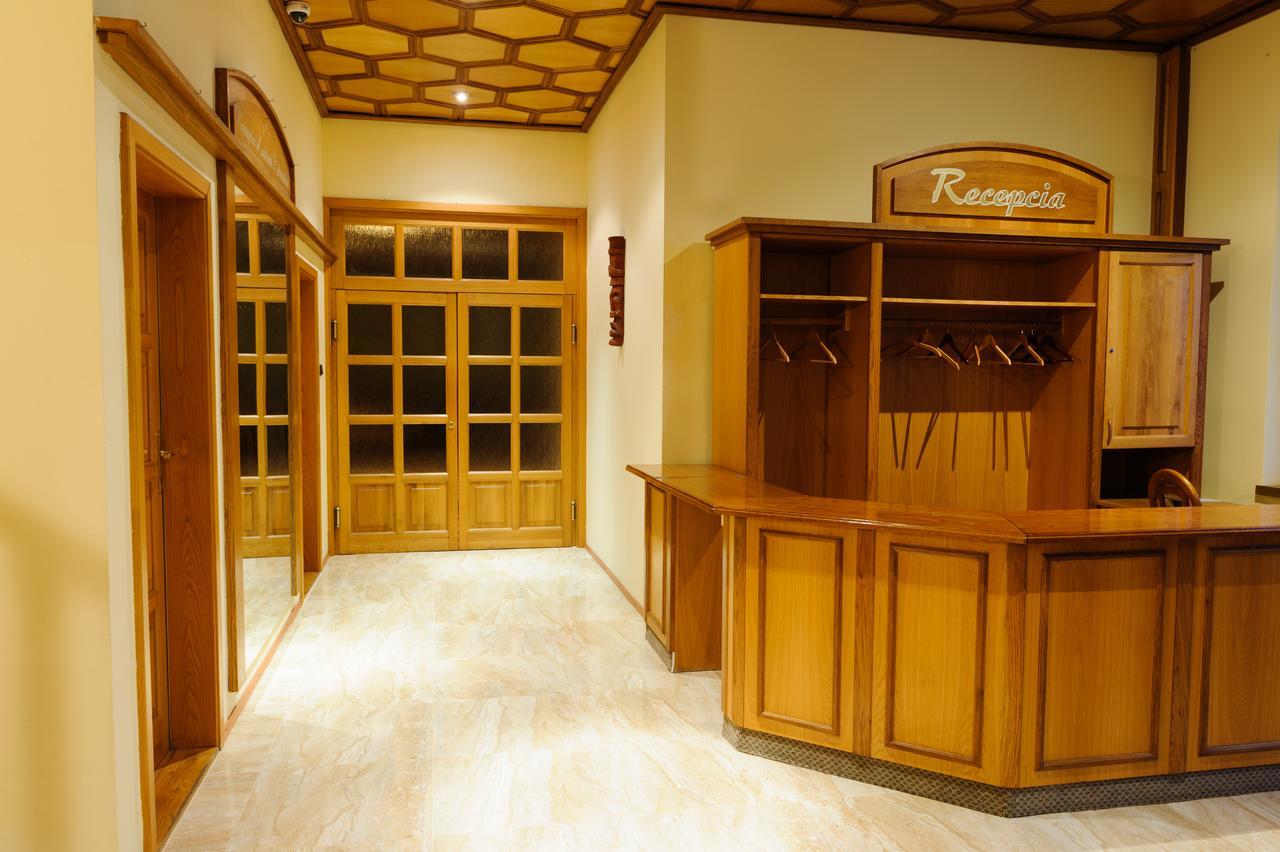 Hotel David Velke Bosany エクステリア 写真
